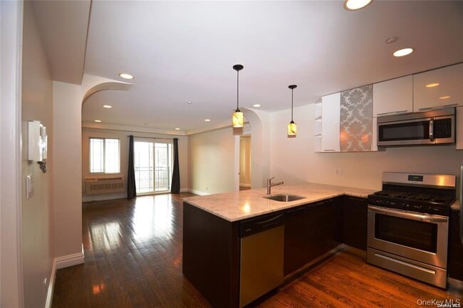 Photo - 69-14 41st Ave Unidad 401