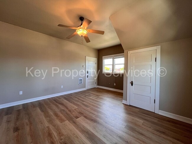 Photo - Charming One-Bedroom in Downtown Woodland Unidad B