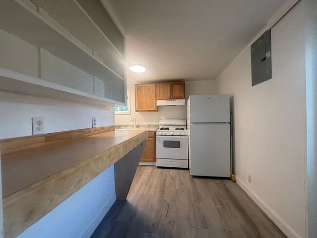Photo - Radford, 1BR / 1BA, Available December 8th