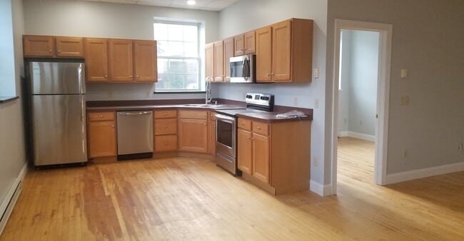 71 N 8th St Unit A