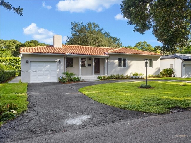 Photo - 741 Palermo Ave