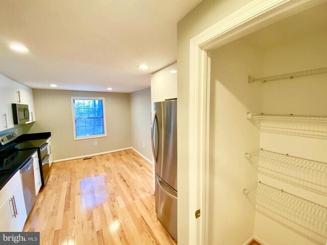 Photo - 9400 Candleberry Ct