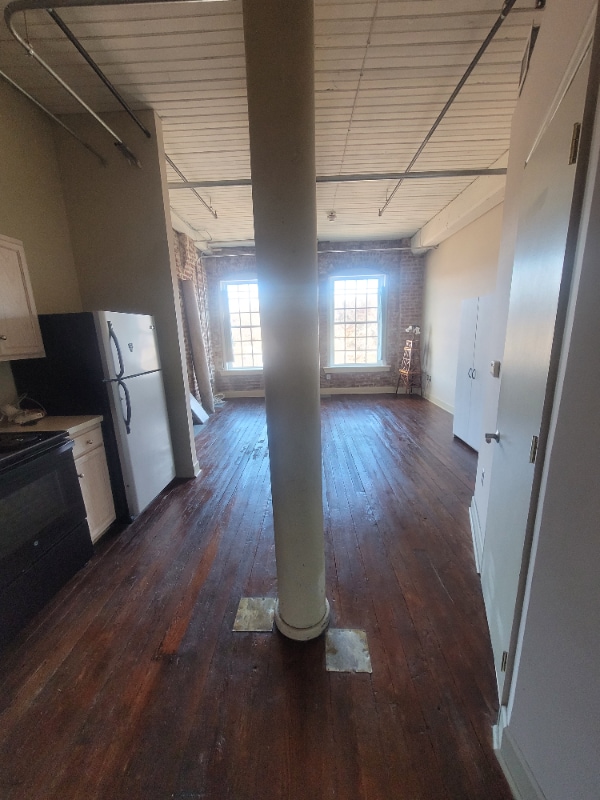 Photo - 901 Jefferson St