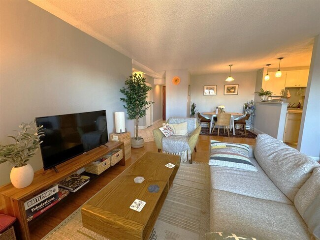 Building Photo - 47 Mystic St Unit 5A