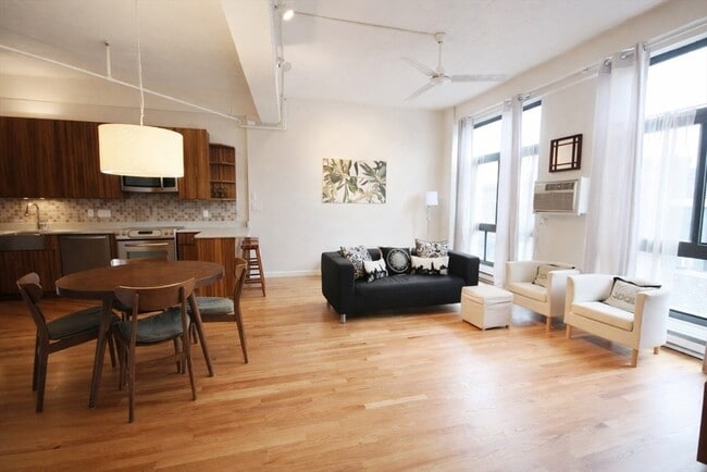 Photo - 12 Stoneholm St Unidad 525