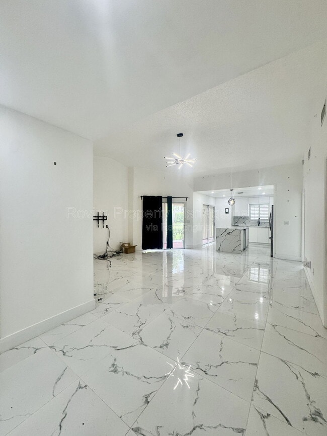 Photo - 2215 SE 6th Ct