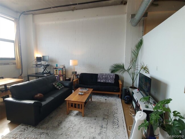 Photo - 55 W Canfield St Unit 106