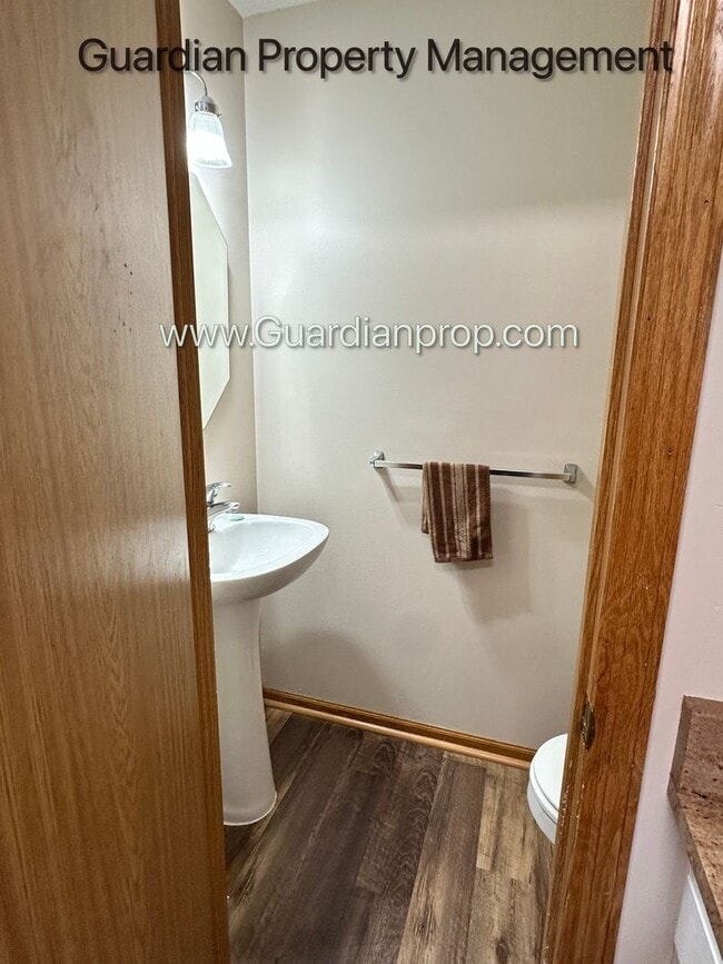 Photo - Prior Lake Town Home, 1 Car Garage, W/D, Walk out Patio, Dishwasher Available Sept