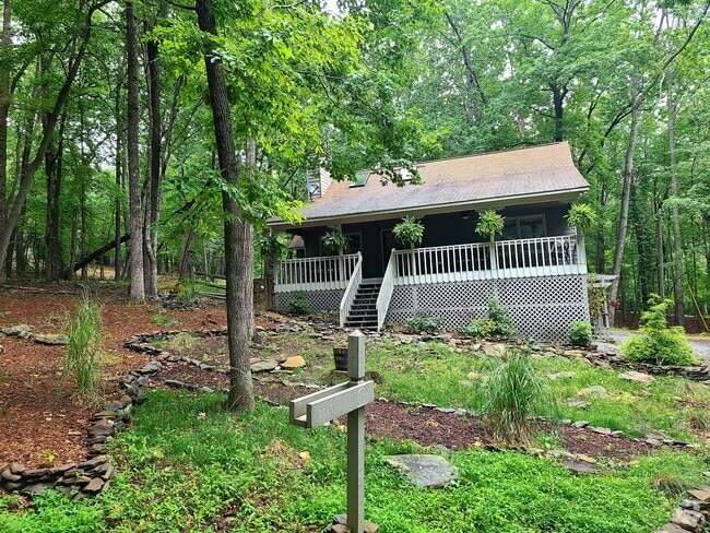 Building Photo - 120 Rocky Stream Ct Rental