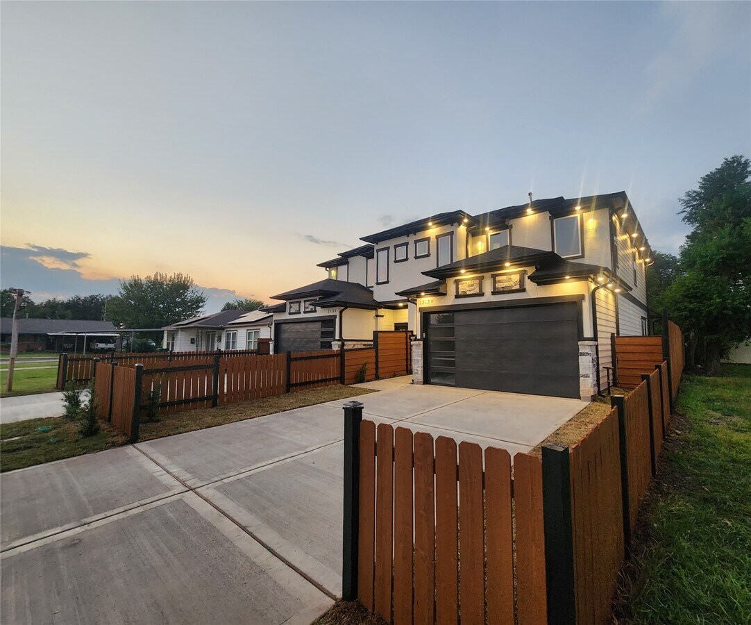 Photo - 1313 Gary Ave