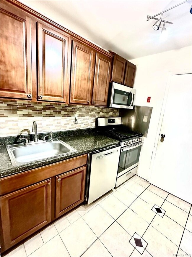 Photo - 376 Concord Ln