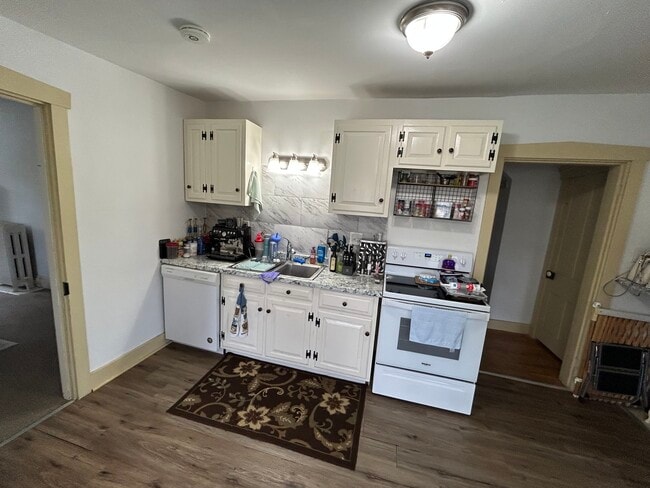 35 Front St Unit B
