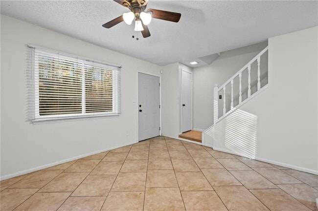 Photo - 579 Northridge Crossing Dr