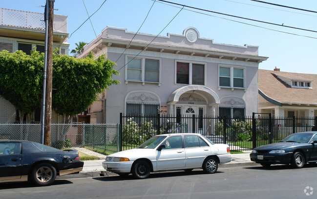 2845 San Marino Street