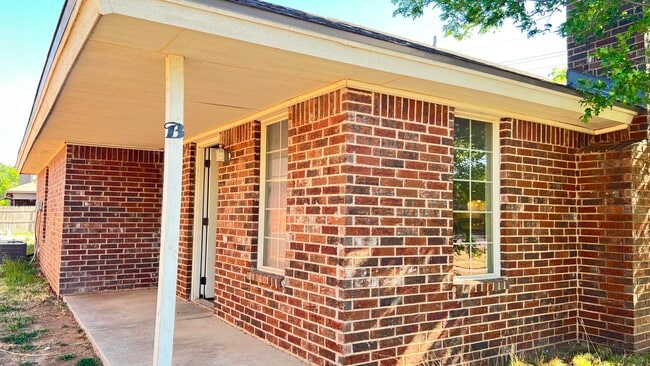 Building Photo - 3102 110th St