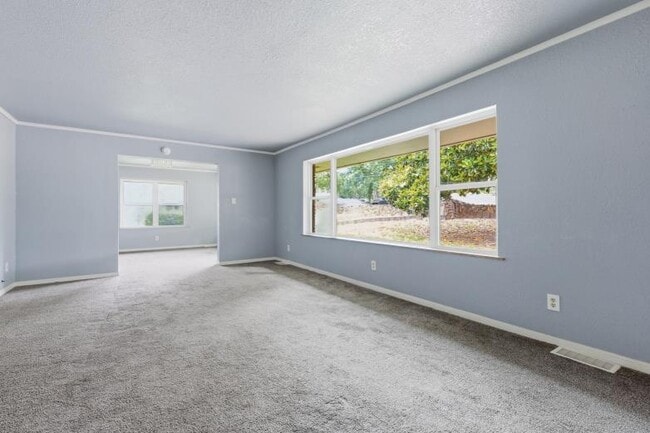 Photo - 1707 S Broadway Blvd