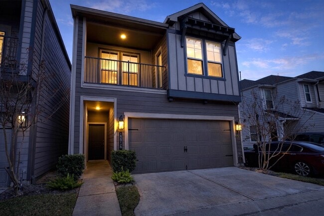 Building Photo - 10916 Cannes Memorial Dr