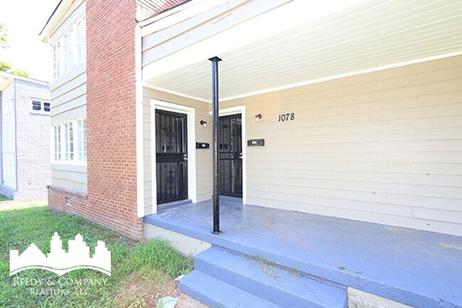Photo - 1080 N Evergreen St