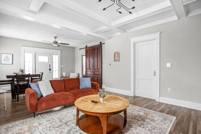 Photo - 325 N Bancroft St Unidad ID1303776P