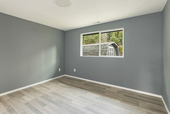 Photo - 6601 Glenwood Ave