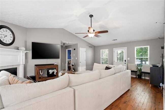 Photo - 131 Homestead Way