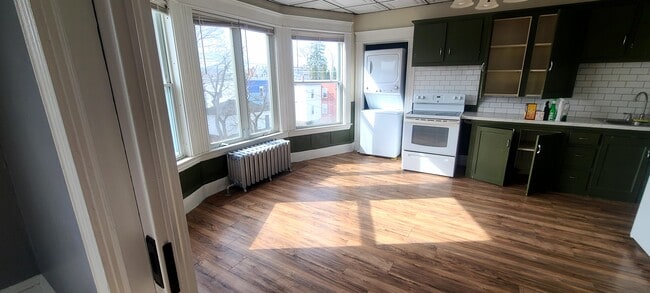 Building Photo - 33 Howard St Unit 3H