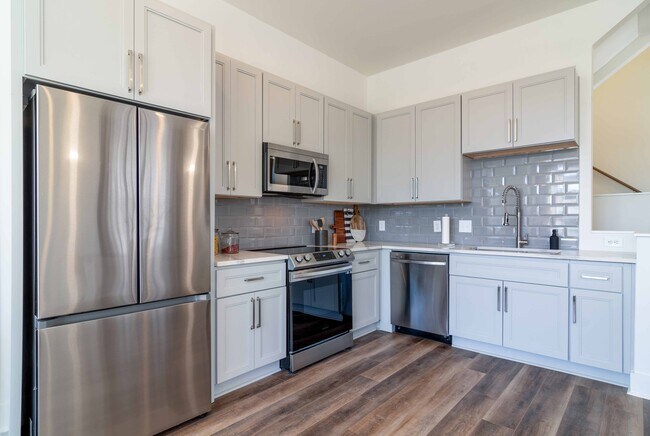 Photo - LaFrance Square