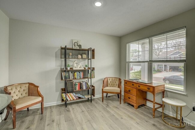 Photo - 111 River Hts Dr