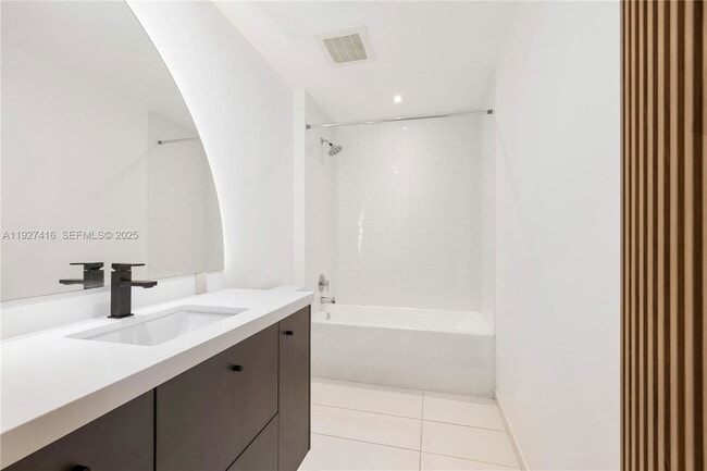 Photo - 151 SE 1st St