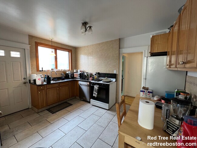 Photo - 80 Wallingford Rd Unit 1