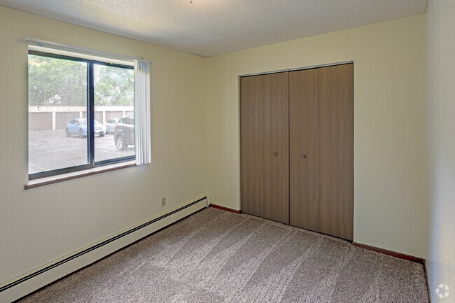 2BR, 1BA
