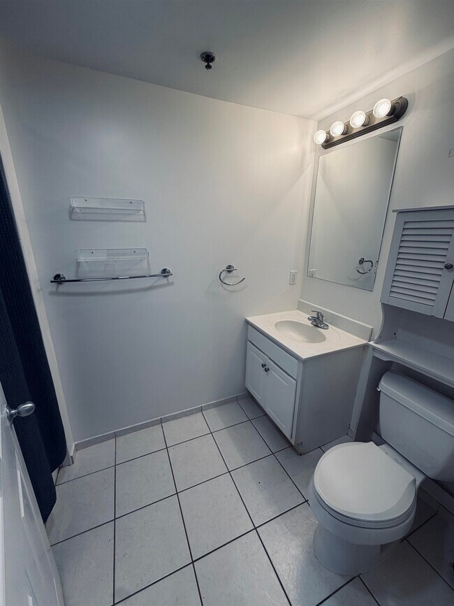 Photo - 920 Jefferson St Unit 303