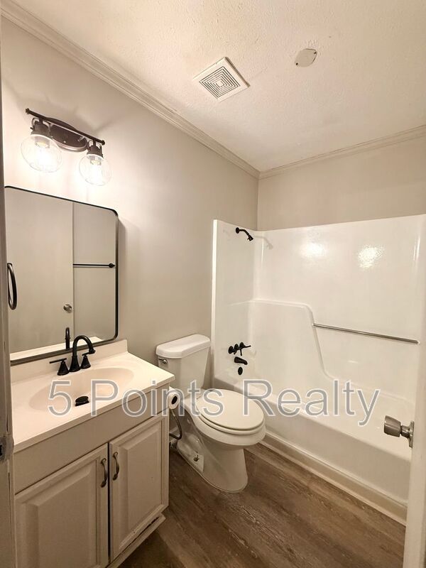 2121 Bracey Cir Unit 2121 Bracey Circle A
