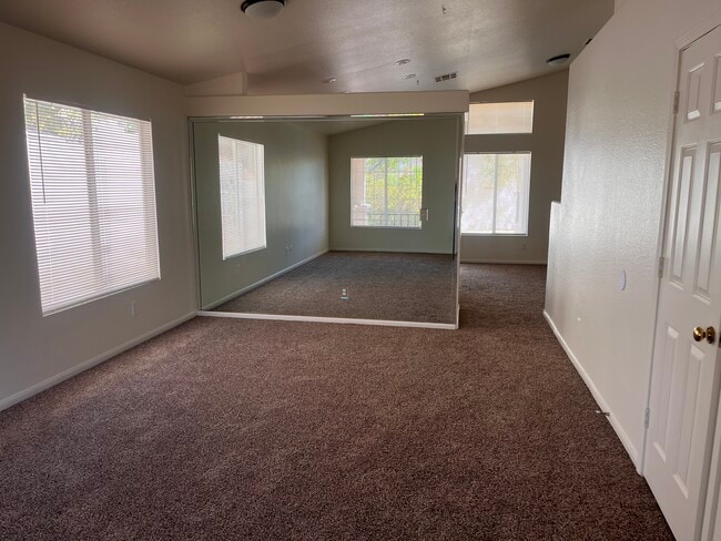 1501 Waterton Dr