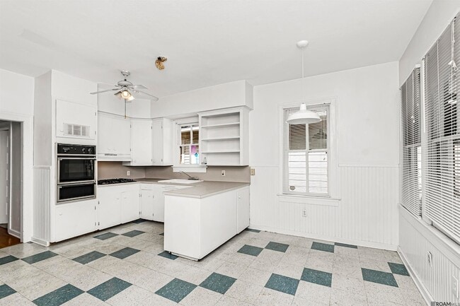 Photo - 1944 Tulip St
