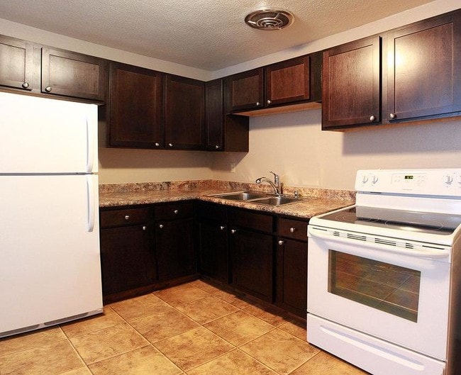 Photo - Fairmont Apartments