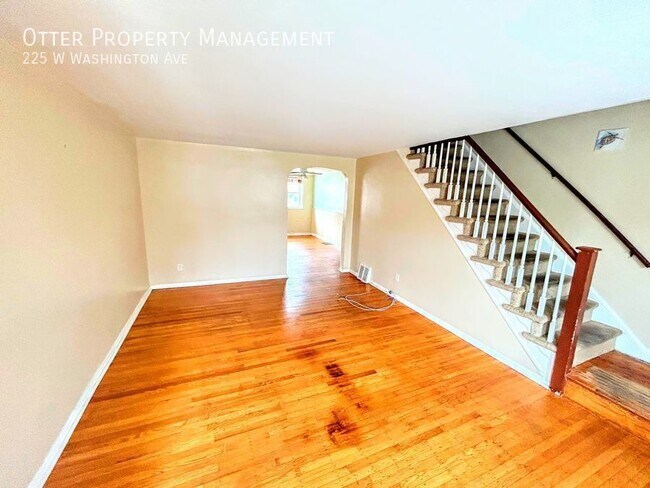 Photo - 225 W Washington Ave