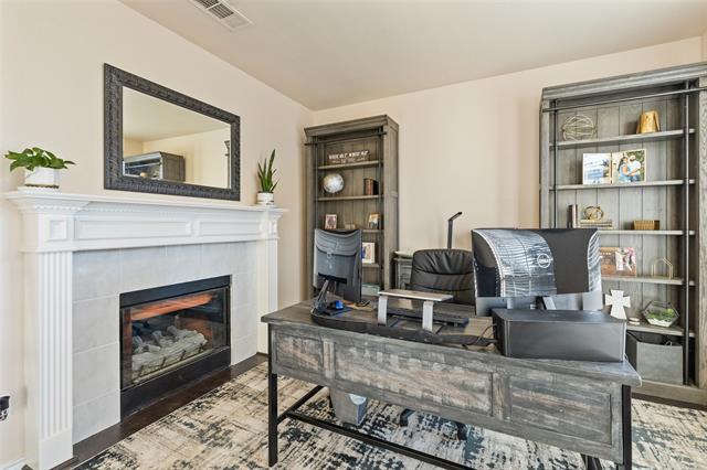 Photo - 18212 Muir Cir