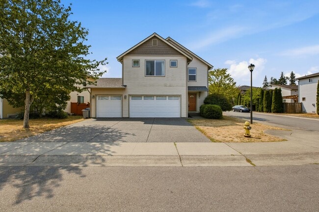 Building Photo - 4 Bedroom 3.5 Bath Home Near Kentlake High School