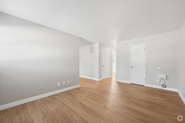 2BR, 1BA - 850SF - Living Room