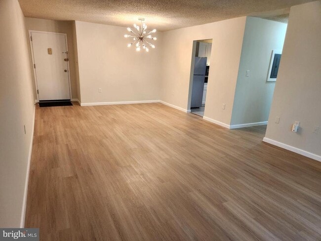 Building Photo - 3805 Swann Rd Unit 202 Rental