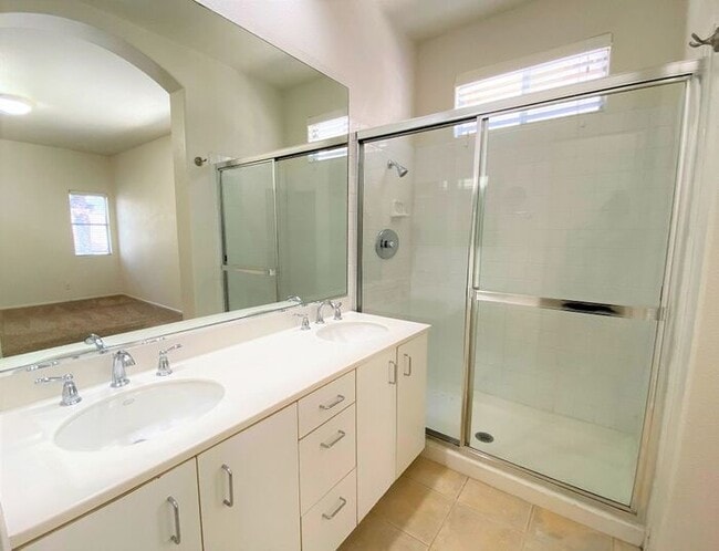 Photo - Desirable 2 Bedroom 2.5 Bathroom Townhome ...