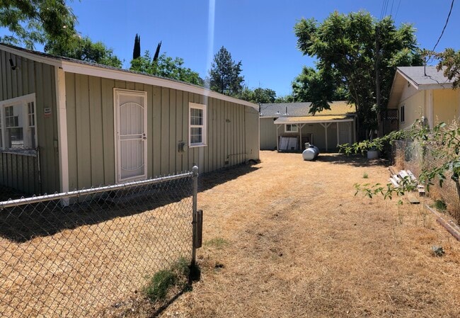 Building Photo - 6339 10th Ave Rental