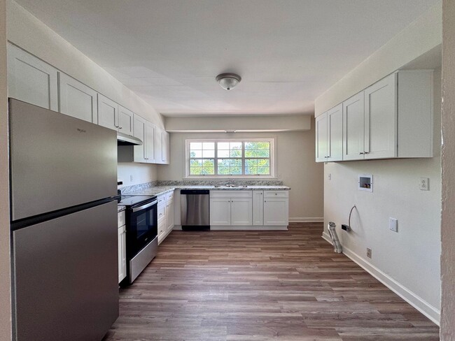 Photo - 114 Lookout Cir SW