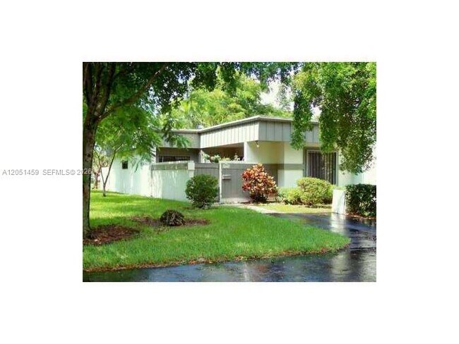 Building Photo - 7412 SW 105th Pl