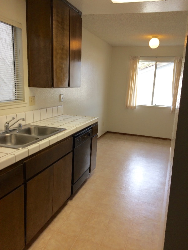 Building Photo - 2740 Park Ave Rental