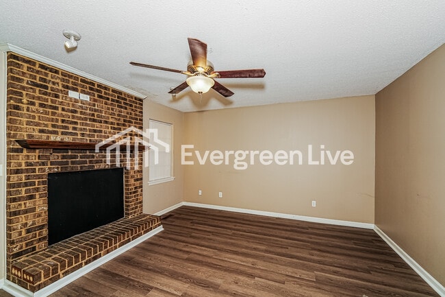 Photo - 507 Bennett Dr