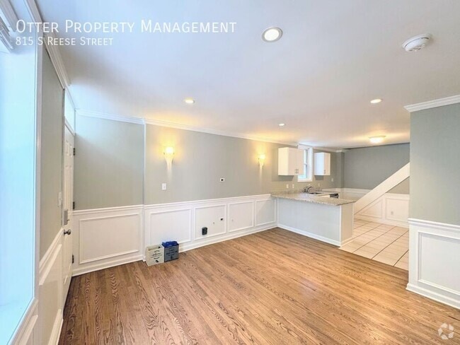 Building Photo - 815 S Reese St Rental