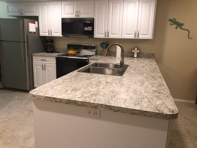 New Kitchen remodel - 6800 Placida Rd Unidad 196. Building 25