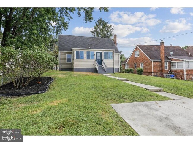 208 6th Ave